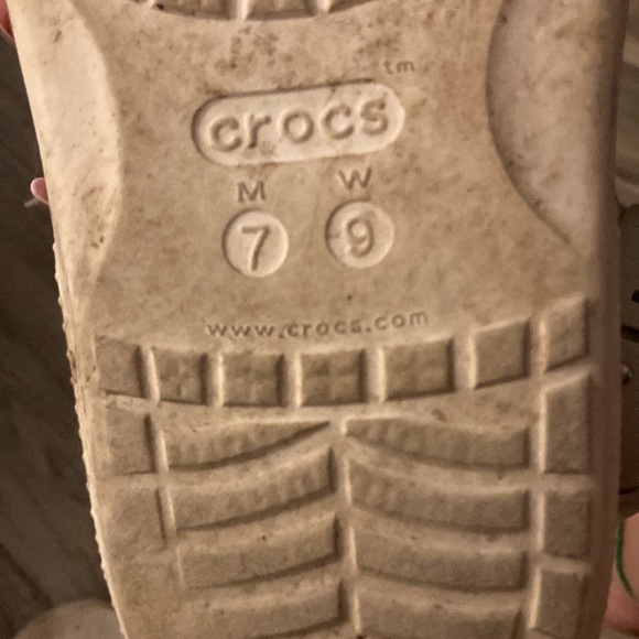 Tie-dye white crocs sandals - Picture 3 of 3